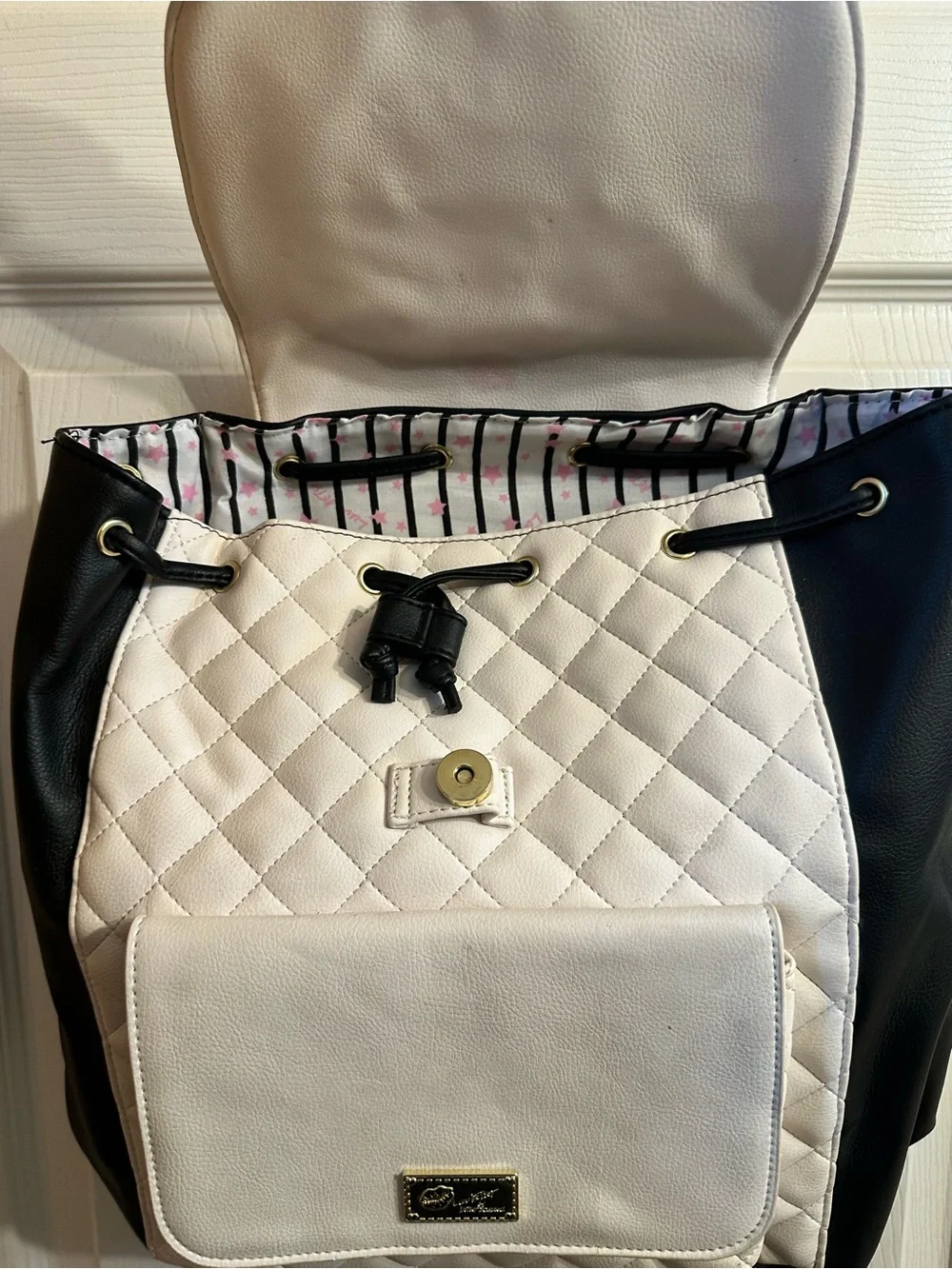 Cute Cat Face Quilted Backpack - White and Black
